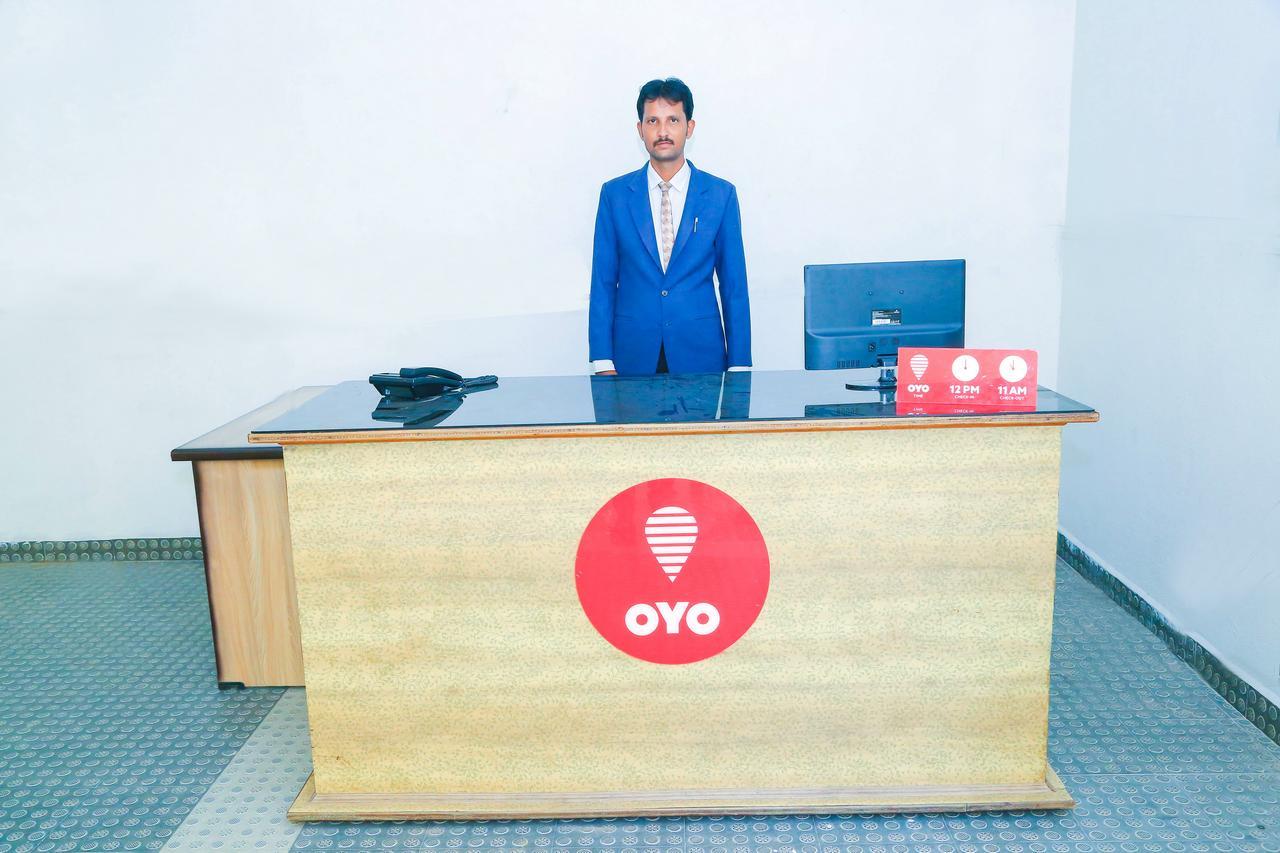 Oyo 9226 Near Railway Station Tirupati Exterior foto